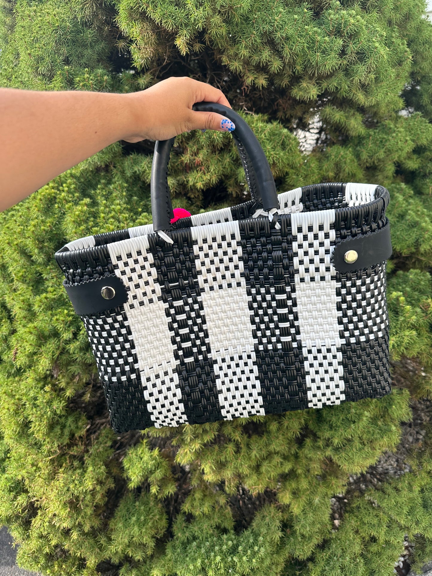 Jessi - Bolsa de Plástico- Black, White & Red Striped