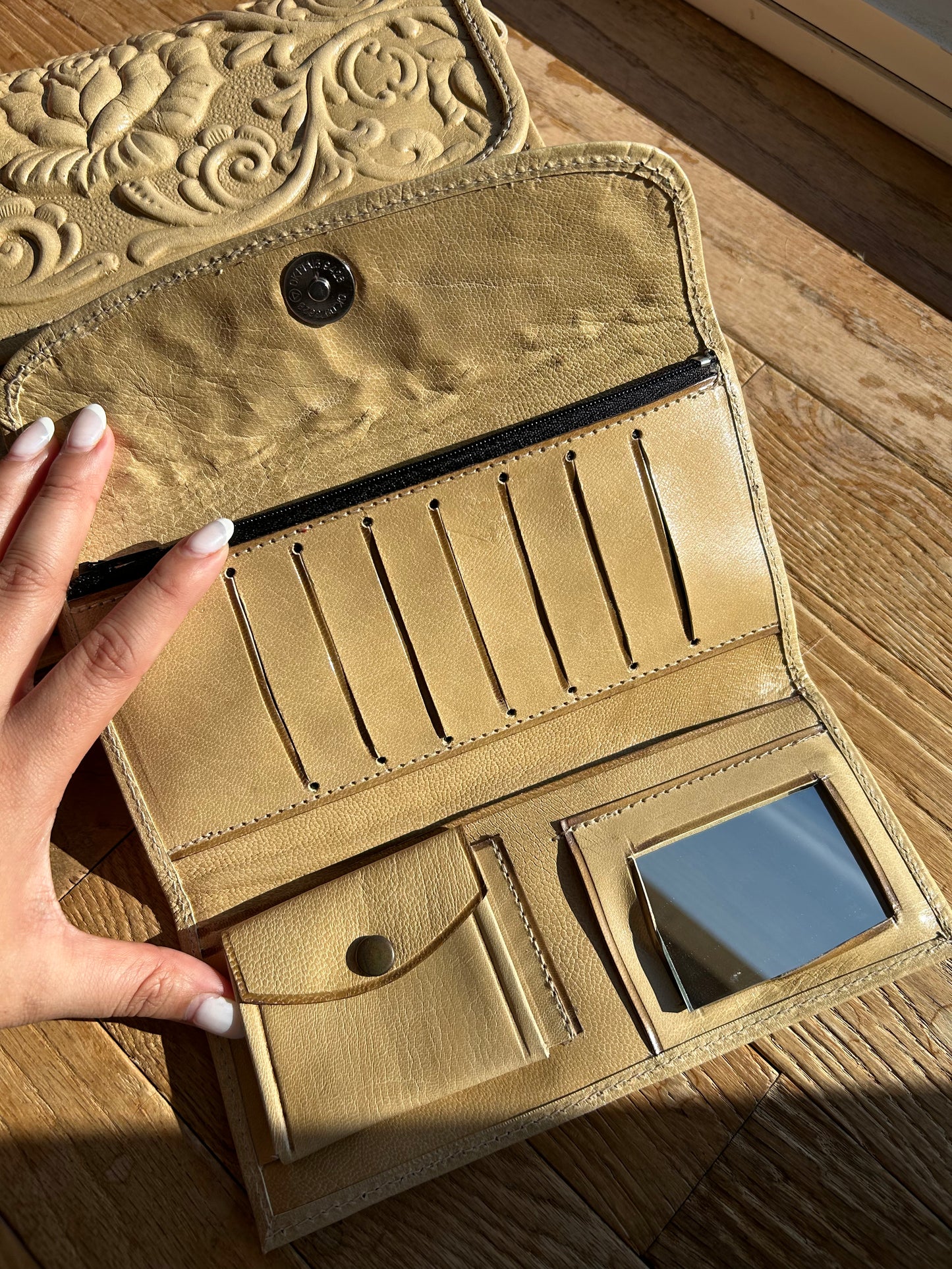 Kalli HandBag & Wallet - Hueso